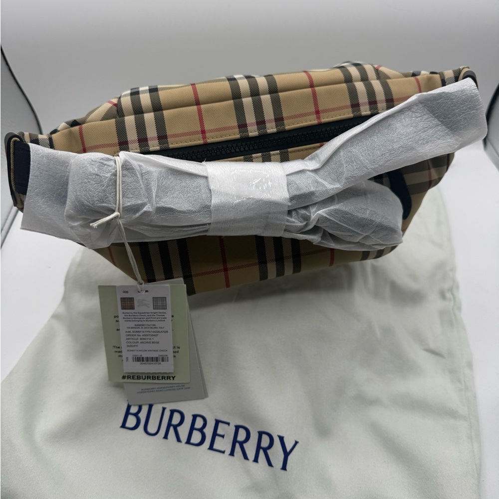 NWT Burberry Nova Check Sonny Canvas Belt Bag with Black leather Trim - Picture 3 of 7